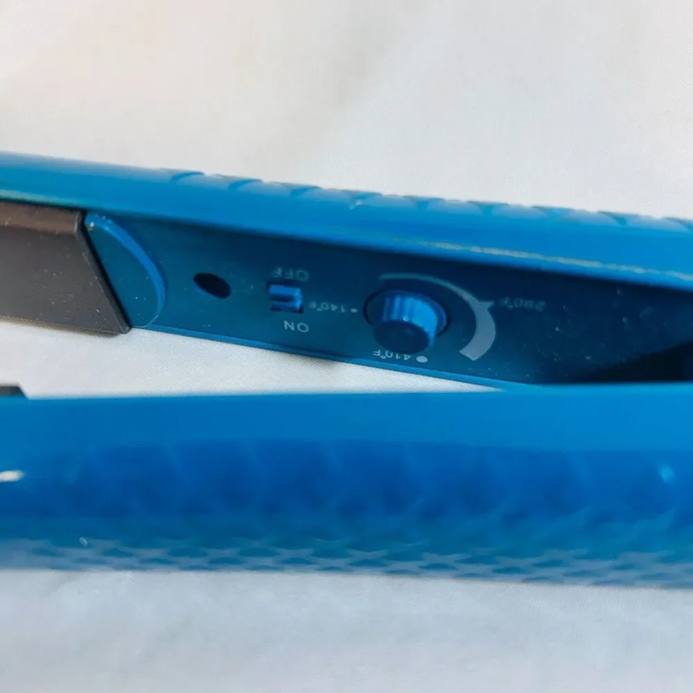 #8317 NUME TURQUOISE BLUE FLAT HAIR IRON
